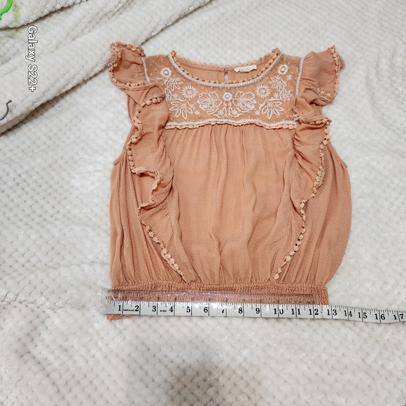 E AND  M RUFFLE LACE CROPPED SHORT SLEEVE ORANGE TOP SIZE 👀 PICTURES FOR MEASUR - Picture 8 of 13